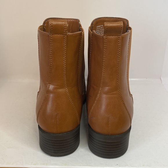 JustFab Vernetta Chelsea Boots in French Oak Women’s US size 9.5 - Picture 3 of 8